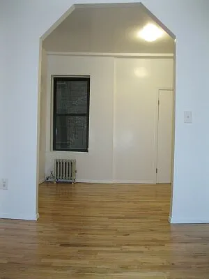 Rented by Tower Brokerage | media 15