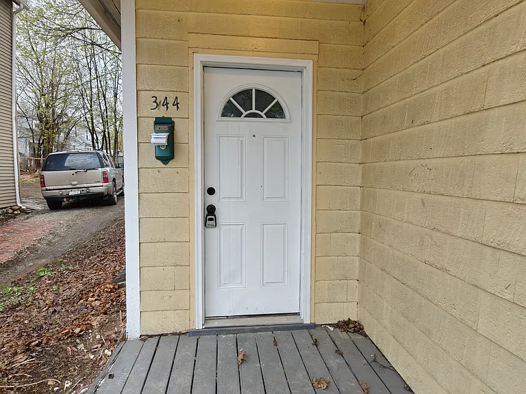 344 N Adams St — Photo 2