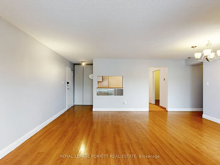 3835 Lake Shore Blvd W #104 — Photo 11