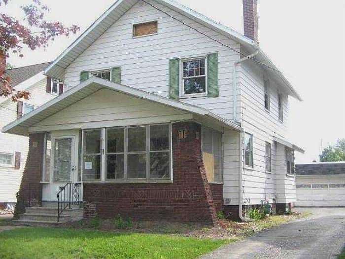 FRONT EXTERIOR