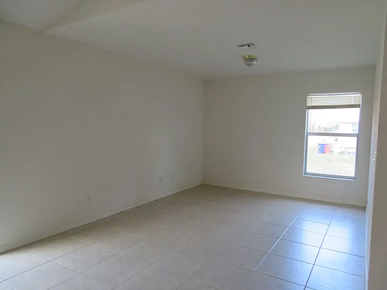 2340 86th Dr — Photo 15