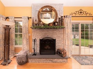 46 Peach Blossom Rd, Acushnet, MA 02743