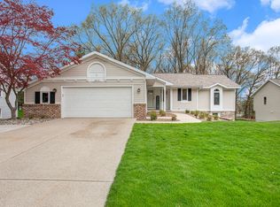 4909 Oakway Ct NE, Grand Rapids, MI 49525