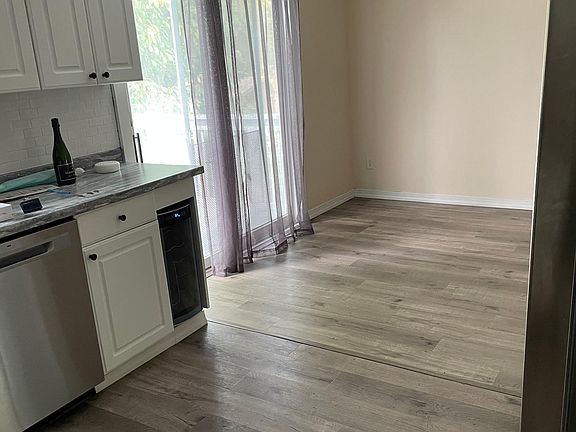 5th image of 75 Sperry Dr