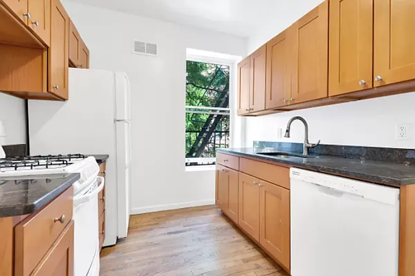 Rented by Compass | media 21