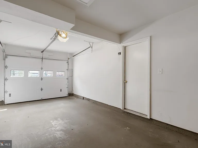 8608 Rocky Gap Ct — Photo 36