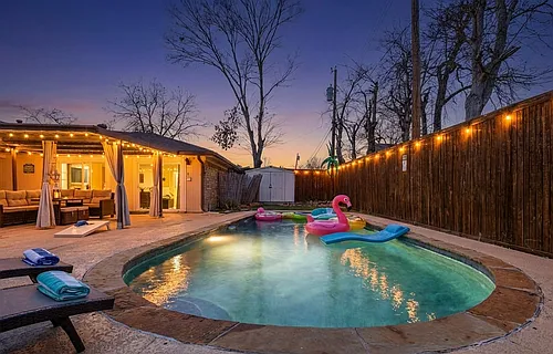 2404 Crestview Cir Photo 1
