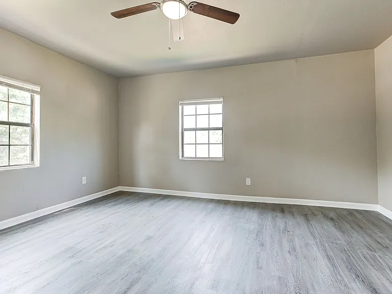 1919 NW 11th St #4D — Photo 14