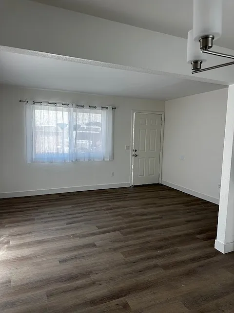2 bed, 750 sqft, $2,300 — Photo 2