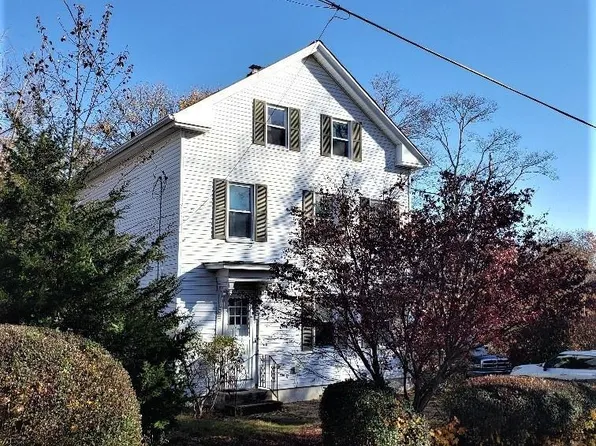 16 Colvin St, West Warwick, RI 02893