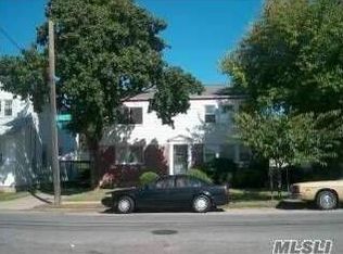 218-43 112th Ave, Jamaica, NY 11429