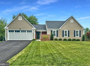 15204 Honsena Dr, Centreville, VA 20120
