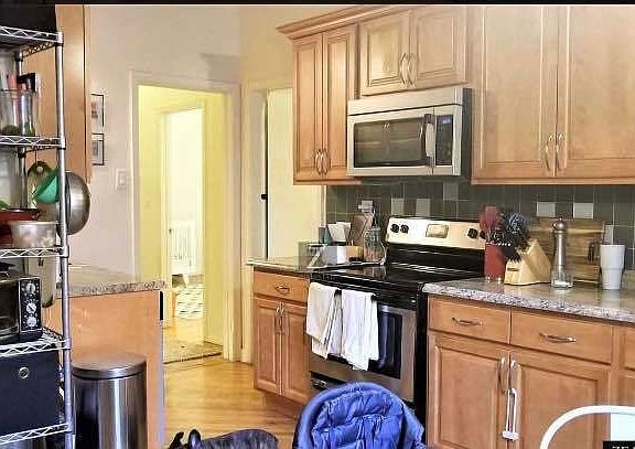 3rd image of 479 Clinton Ave #1BB