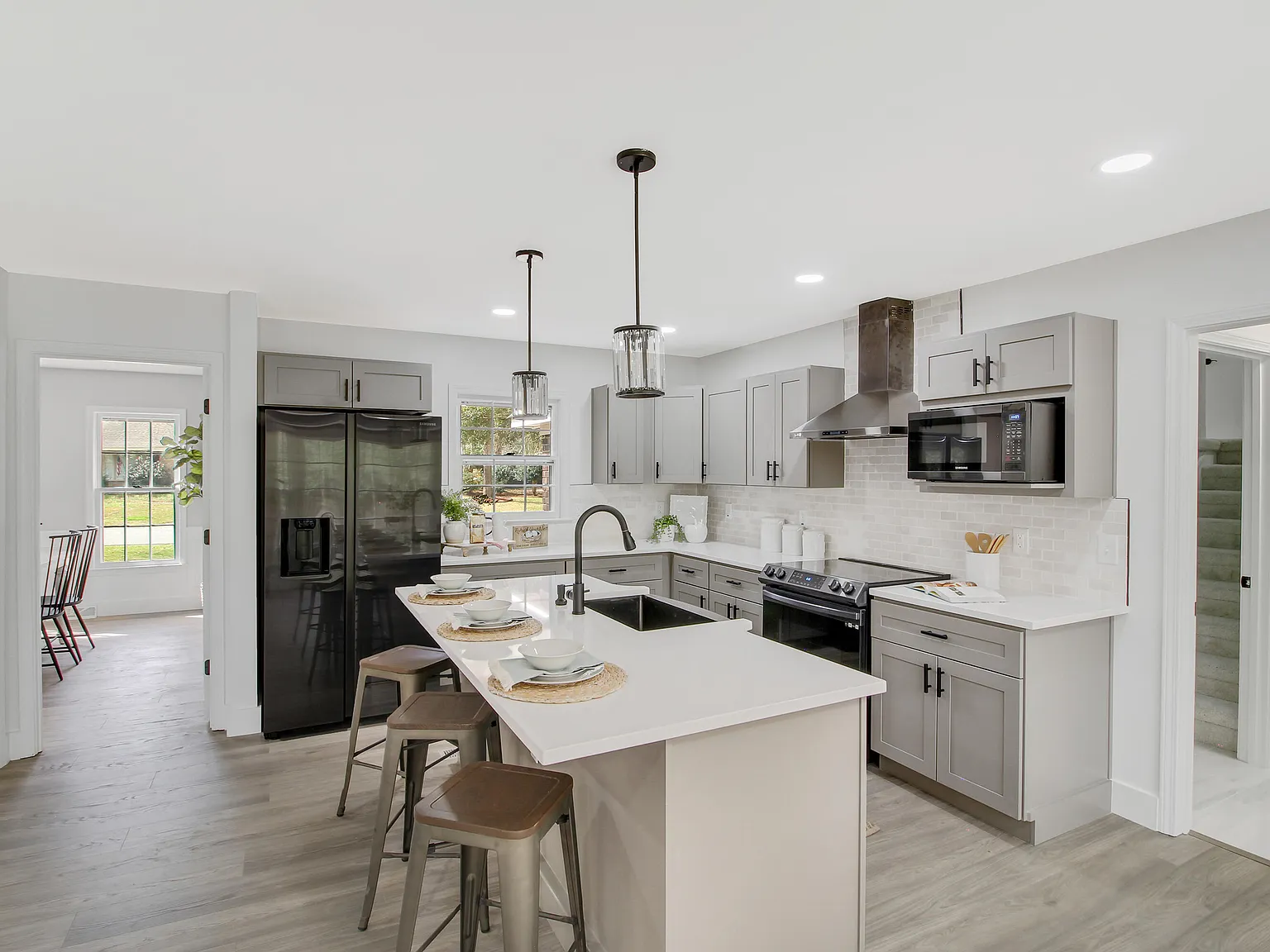 4 bed, 3.5 bath, 2867 sqft, $3,200 — Photo 1