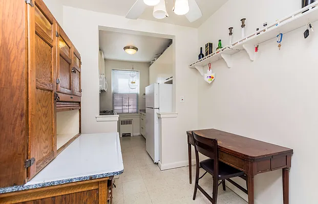 Sold by Re/Max In The City | media 25