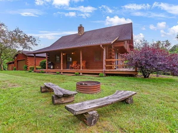 35 White Rd, Nelsonville, OH 45764