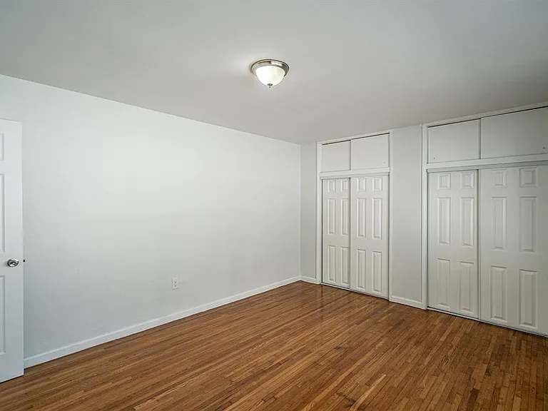 7931 East Dr #405 — Photo 16