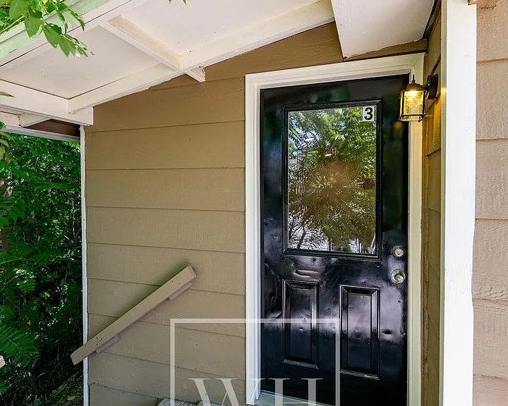 116 SW 13th St — Photo 4