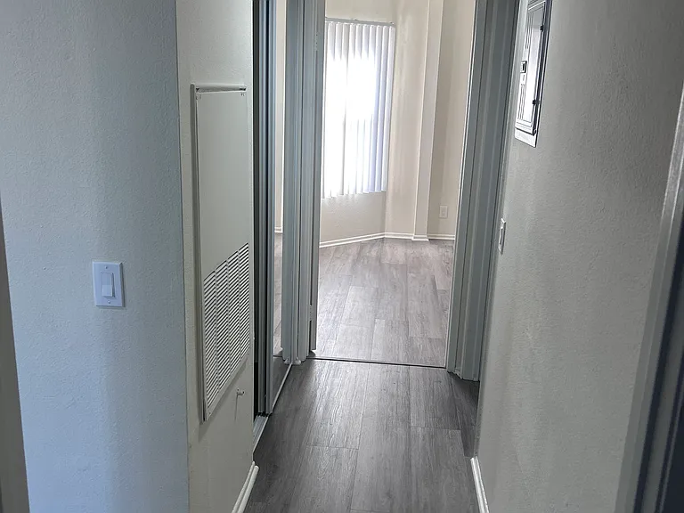 4717 Ben Ave Apartments — Photo 16