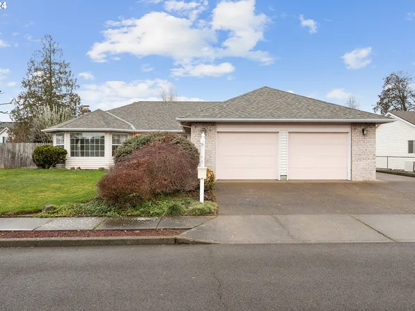 564 S Oak Pl, Canby, OR 97013