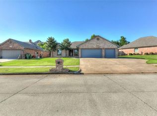 709 Chateau Ave, Yukon, OK 73099