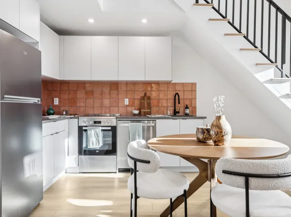 328 Pacific Avenue image 8 of 85