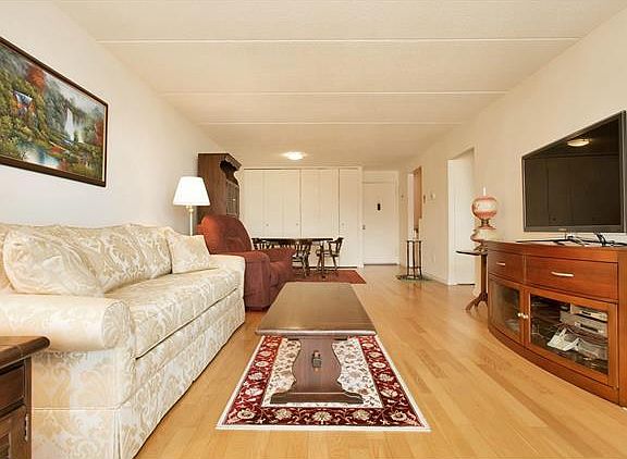 4th image of 1155 Warburton Ave APT 11D