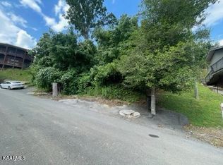 151 W Holly Ridge Rd, Gatlinburg, TN 37738