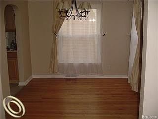 3rd image of 1660 21st St