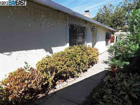 2nd image of 2532 Robin Ct