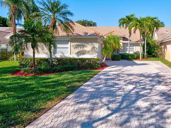 3rd image of 5343 Grande Palm Circle