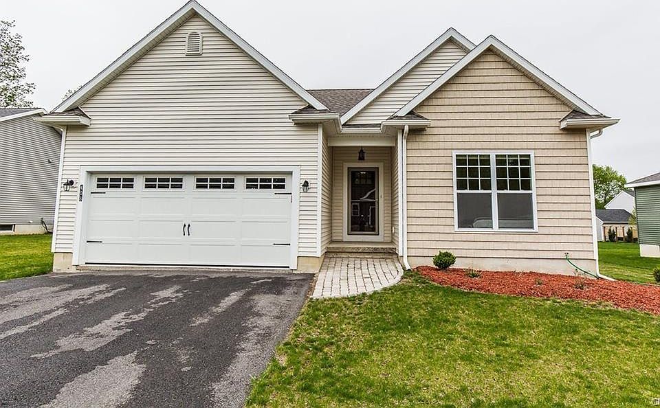 1st image of 408 McClennan Dr