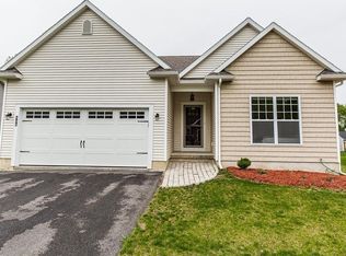408 McClennan Dr, Fayetteville, NY 13066