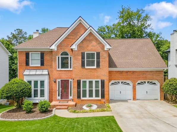 855 River Overlook Dr, Lawrenceville, GA 30043