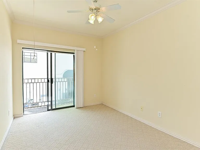 9400 Bellaire Blvd #511 — Photo 22