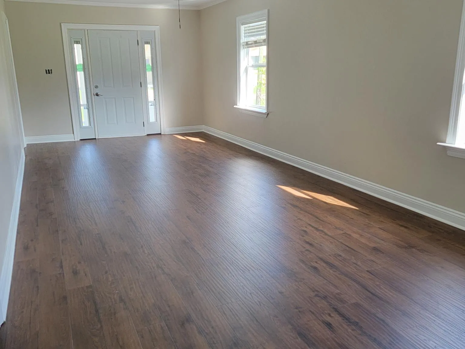206 Sellers Ave — Photo 3