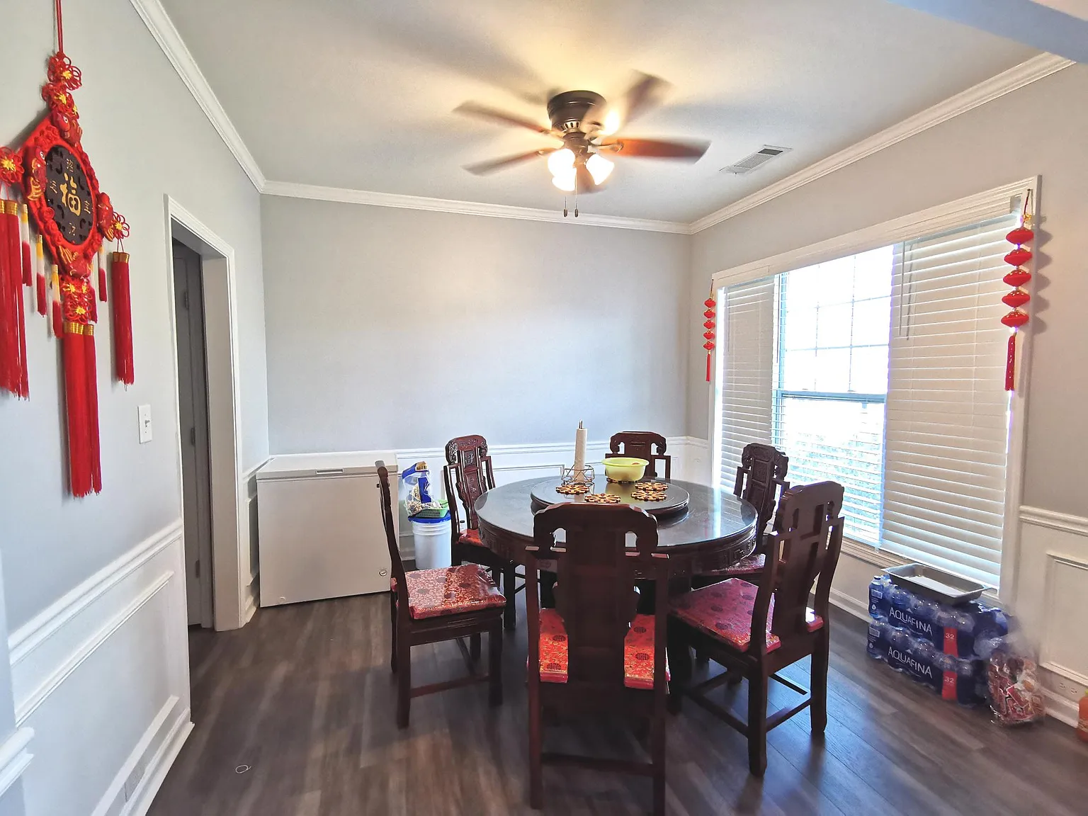 4 bed, 2.5 bath, 2540 sqft, $2,500 — Photo 4