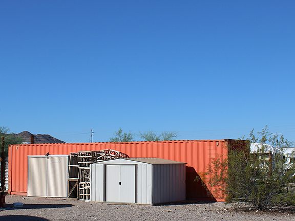 2nd image of 125 N Church Ln