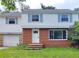 4996 Oakland Dr, Lyndhurst, OH 44124