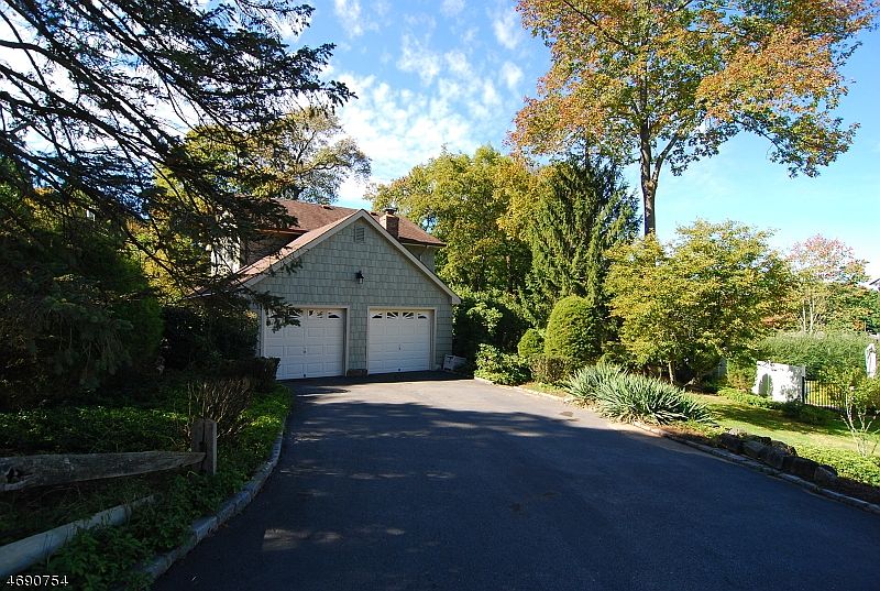 2nd image of 20 Andre Dr