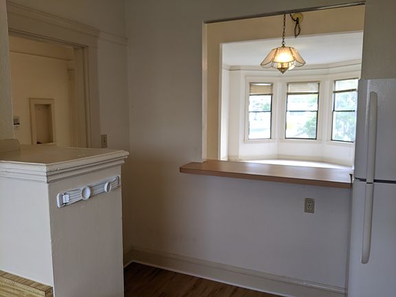 4th image of 1770 Lombard St APT 301