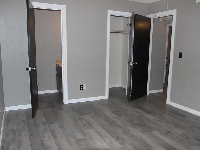 507 Redwood Dr — Photo 6
