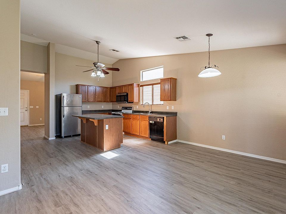 1st image of 30220 N Sunray Dr