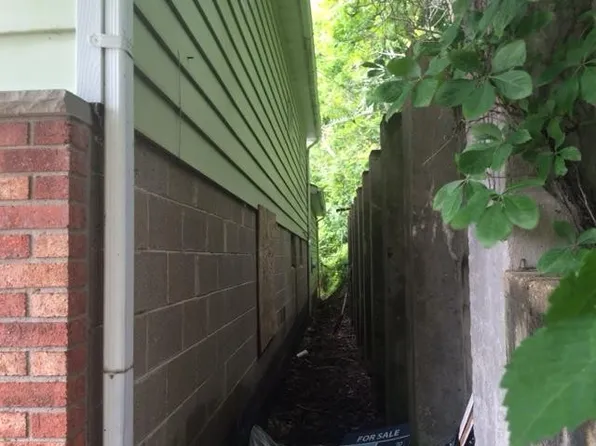 206 E Fargo St, Sheridan, MI 48884