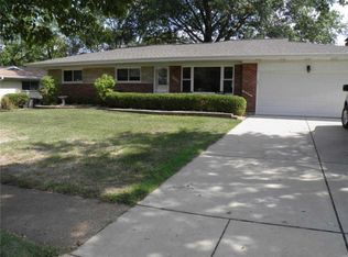 9302 Queenston Dr, Saint Louis, MO