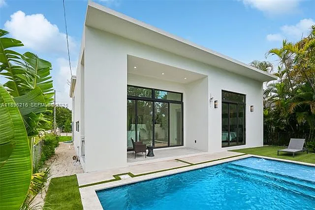 510 NW 50th St — Photo 17