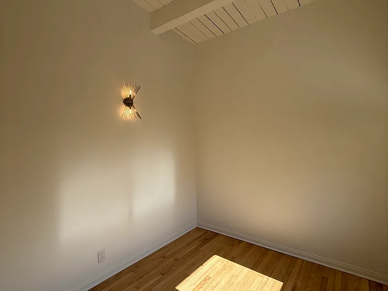 1709 N. Fuller Ave — Photo 43
