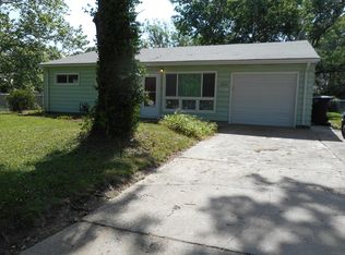 1949 SW Edgewater Ter, Topeka, KS 66604