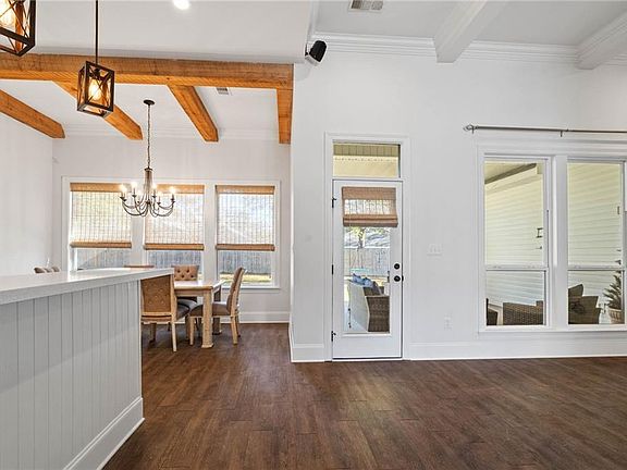 4th image of 39724 Summer Ln