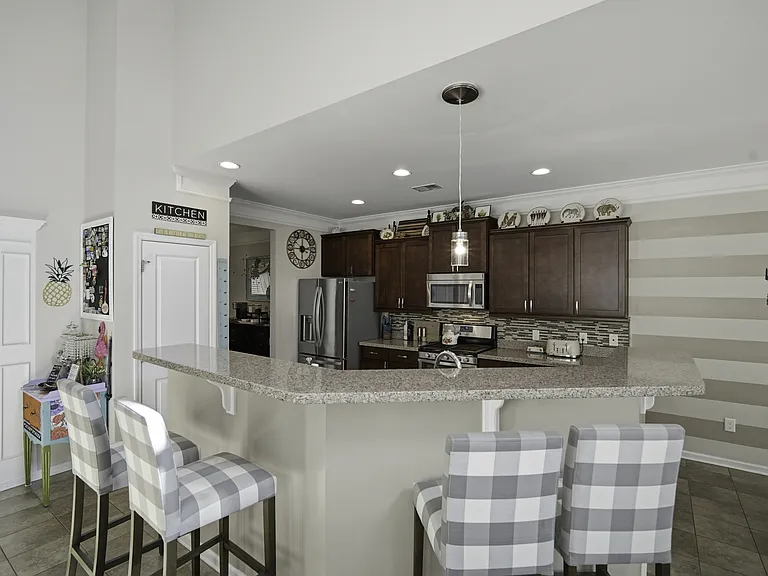 225 Urbano Ln — Photo 22